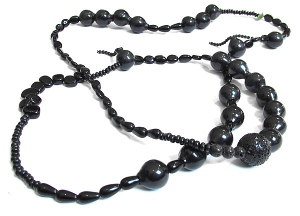 Melinda Young, Black Grape Neckpiece